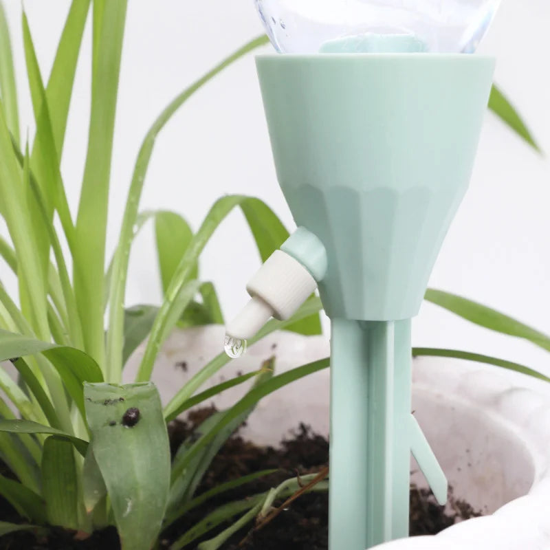 Adjustable Self-Watering Spikes (3 pc)